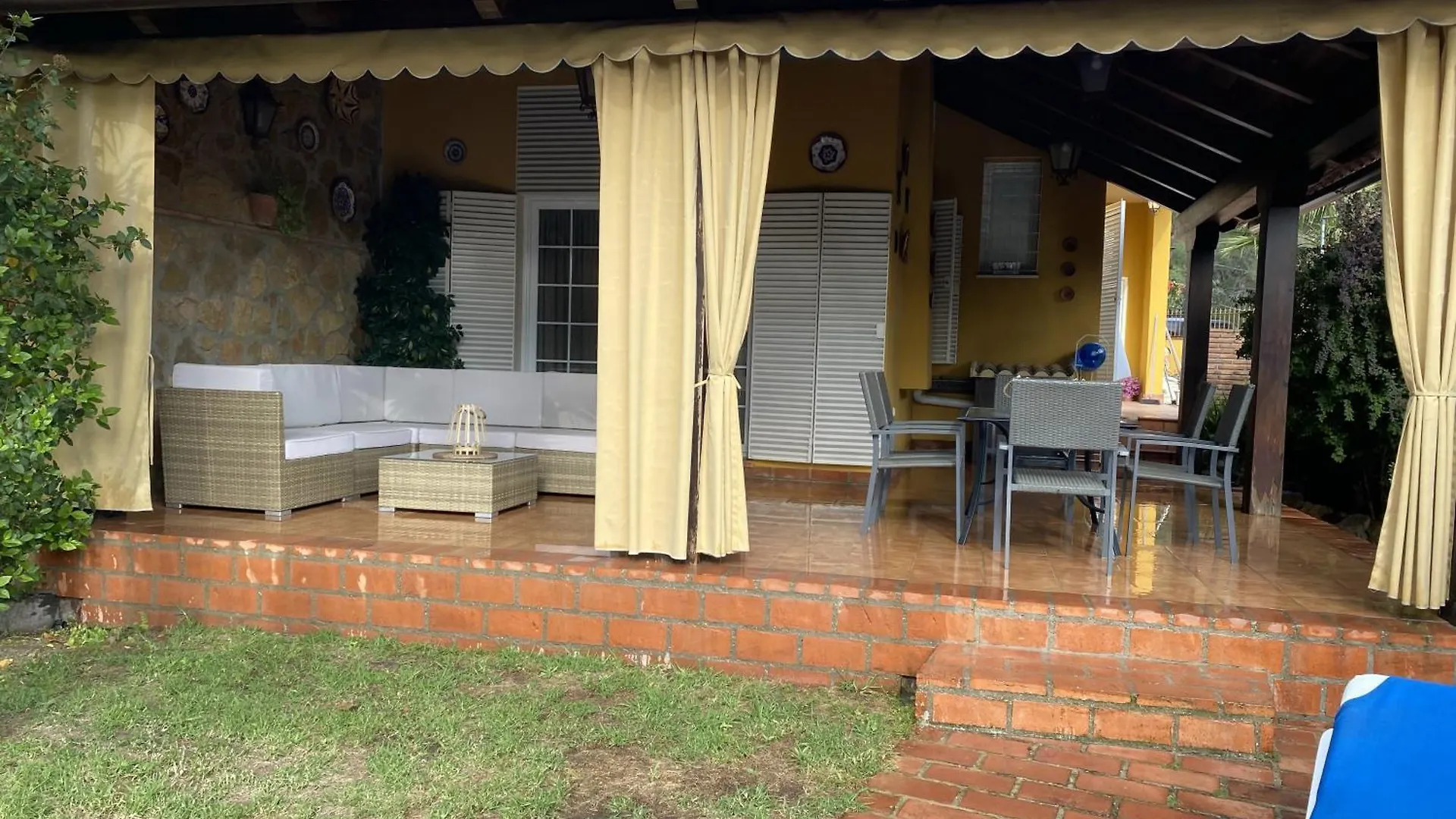 Casa La Querencia Del Lago Alojamiento Rural Las Jaras Holiday home
